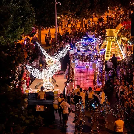 Mazet Tahiti Parc Apartment Le Lavandou